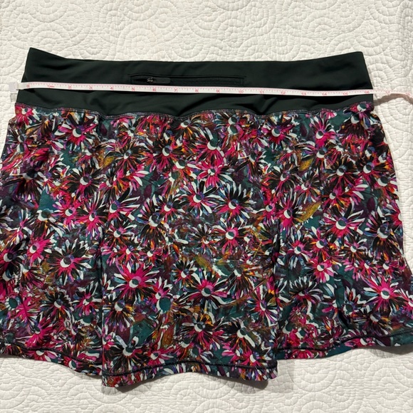 lululemon athletica Floral Multi Skirt - Picture 8 of 14